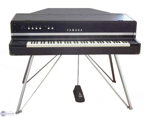 YAMAHA - CP70 ELECTRIC PIANO - photo n 1